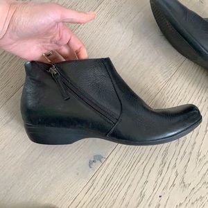 Dansko Black Ankle Boots: Really Great Shape size 11